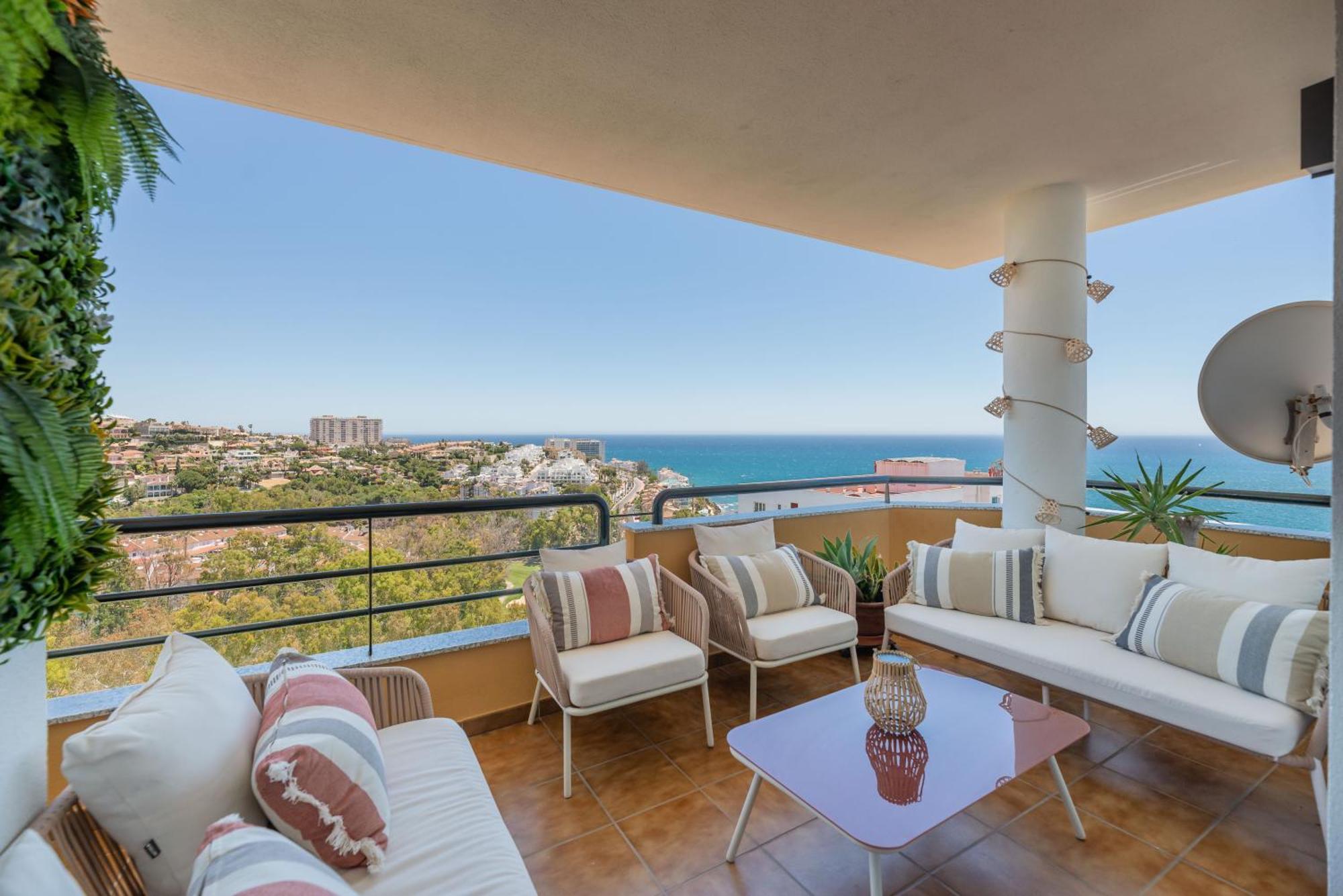 Luxury 4Bdr Penthouse With Sea Views Apartment Беналмадена Екстериор снимка