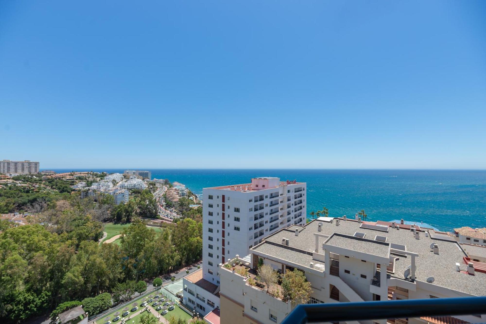 Luxury 4Bdr Penthouse With Sea Views Apartment Беналмадена Екстериор снимка